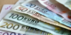ارتفاع اليورو بعد إعلان المركزي الأوروبي عقد اجتماع طارئ 2022